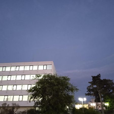 אפורי סוד Hotel Gloria מראה חיצוני תמונה