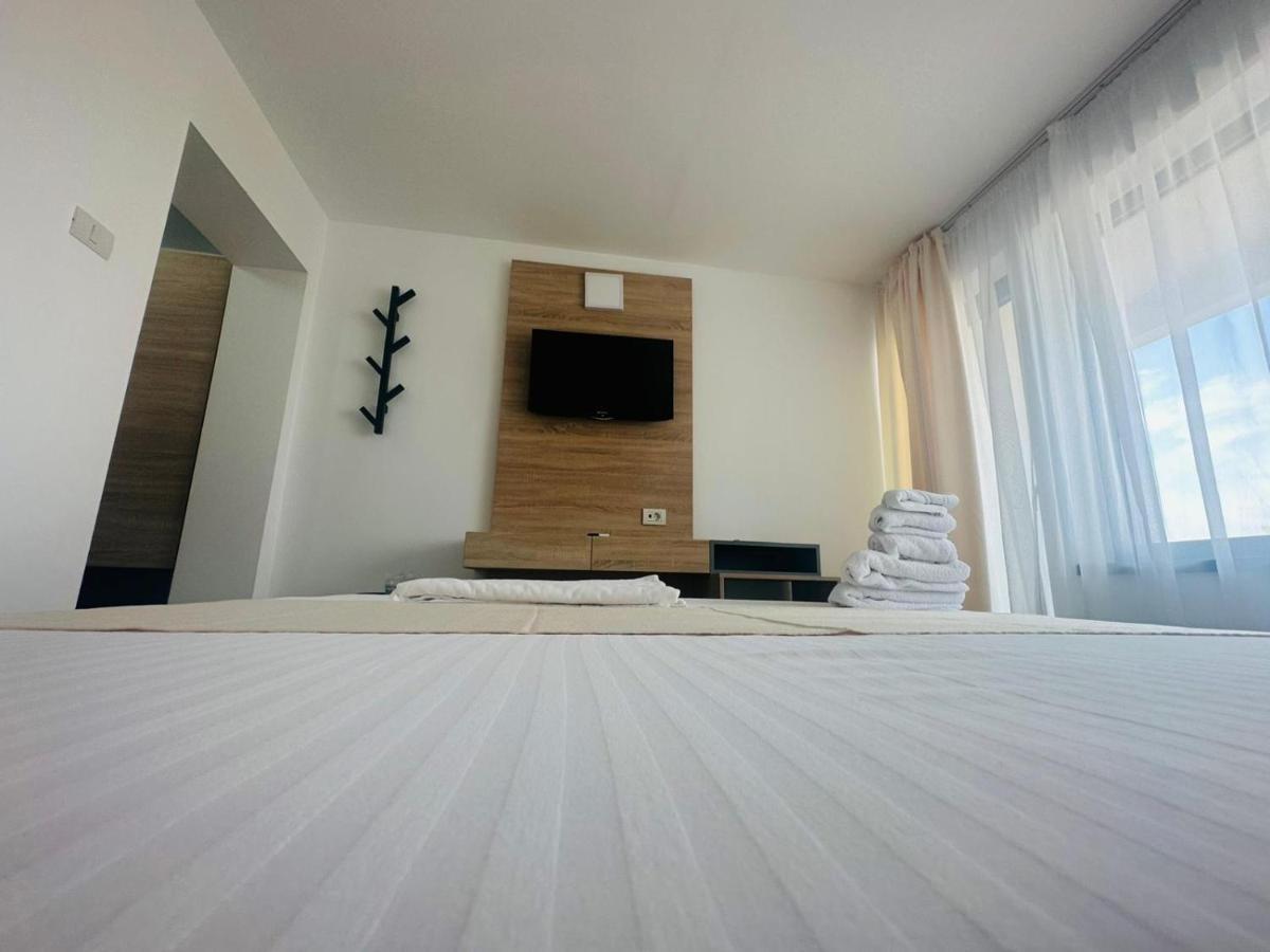 אפורי סוד Hotel Gloria מראה חיצוני תמונה