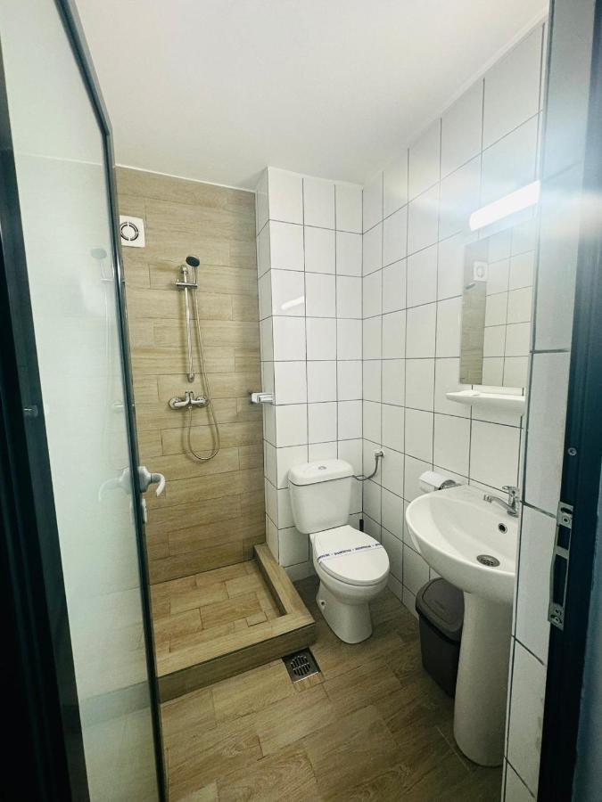 אפורי סוד Hotel Gloria מראה חיצוני תמונה