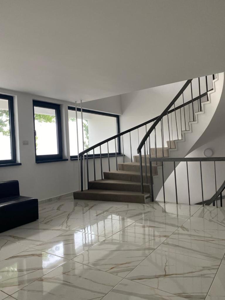 אפורי סוד Hotel Gloria מראה חיצוני תמונה