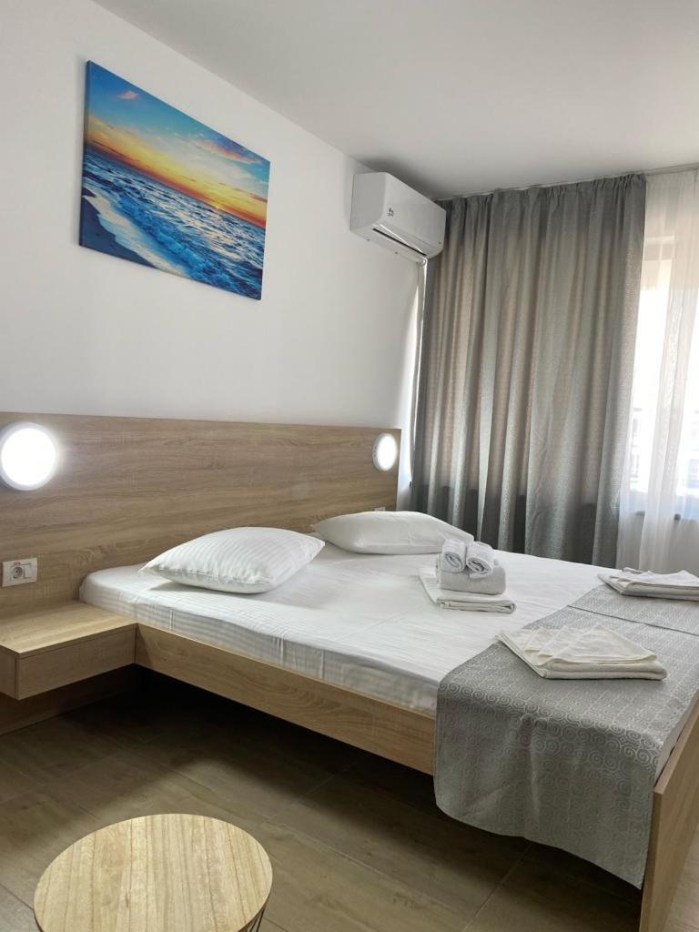 אפורי סוד Hotel Gloria מראה חיצוני תמונה