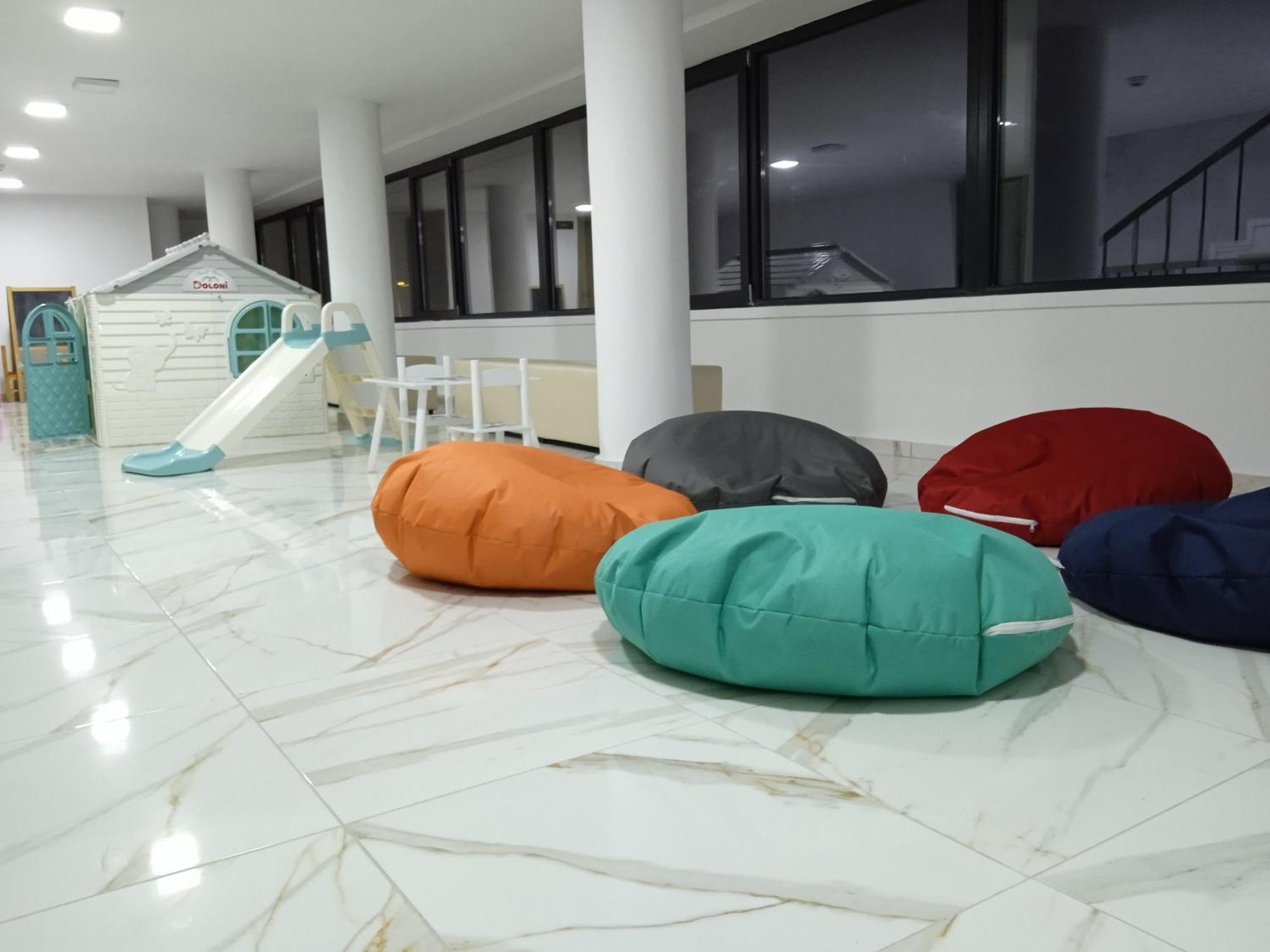אפורי סוד Hotel Gloria מראה חיצוני תמונה